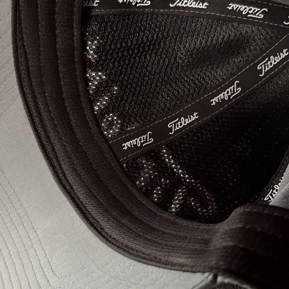Titleist Adjustable Golf Hat Cap w Logo One Size - Picture 5 of 6